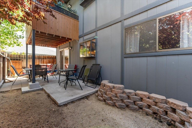 2249 Kietzke Ln Apt C, Reno, NV 89502 - view of patio featuring fence