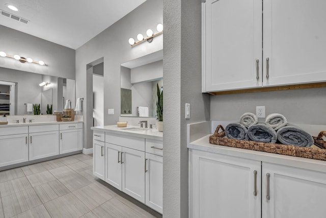 107 Bridlemoor Ct, Reno, NV 89511 - full bathroom featuring two vanities