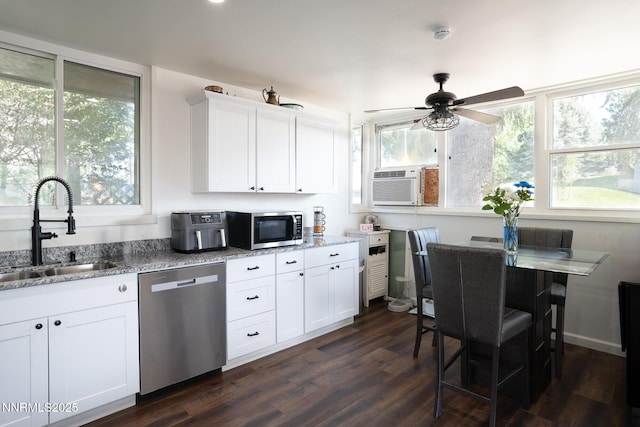 435 Ardmore Dr, Reno, NV 89509 - kitchen featuring appliances with stainless steel finishes, a sink, and plenty of natural light