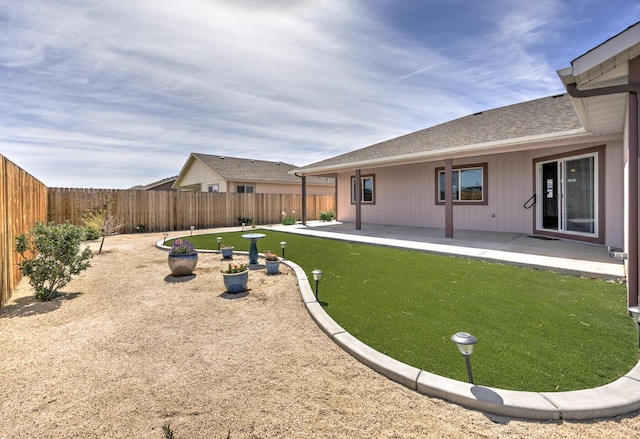 772 Megan Way, Fallon, NV 89406 - fenced backyard featuring a patio