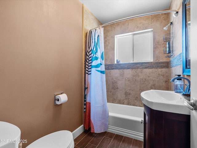 60 Redstone Dr, Reno, NV 89512 - bathroom with toilet, wood finish floors, vanity, shower / bath combination with curtain, and baseboards