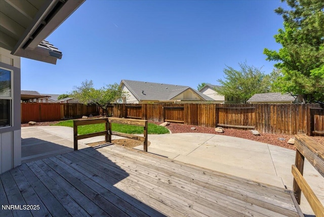 4515 Vista Mountain Dr, Sparks, NV 89436 - deck with a patio area and a fenced backyard