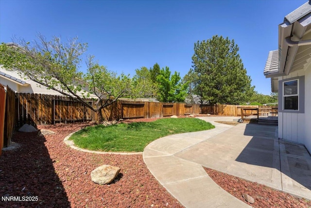 4515 Vista Mountain Dr, Sparks, NV 89436 - view of yard with a patio