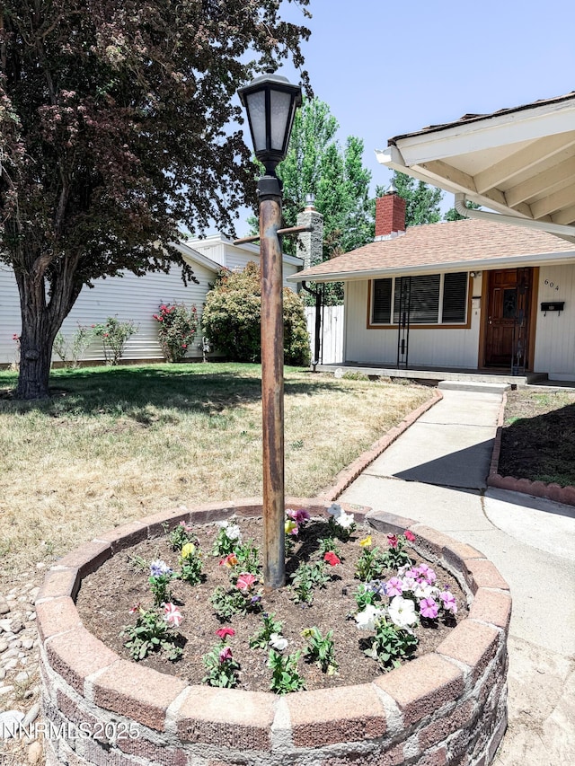 604 W Winnie Ln, Carson City, NV 89703 - view of green lawn
