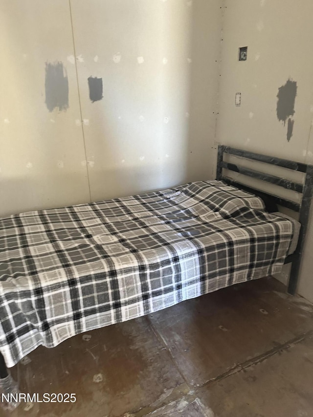 2068 NE Sierra Vista Dr, Tonopah, NV 89049 - bedroom with a closet