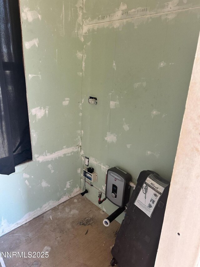 2068 NE Sierra Vista Dr, Tonopah, NV 89049 - laundry view