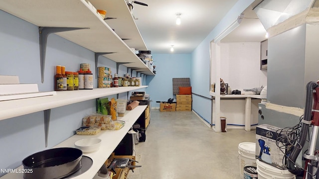 5895 Brooke Dr, Winnemucca, NV 89445 - interior space featuring concrete flooring