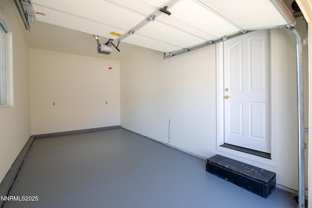 637 Donner Pass Ct, Sparks, NV 89436 - garage featuring a garage door opener