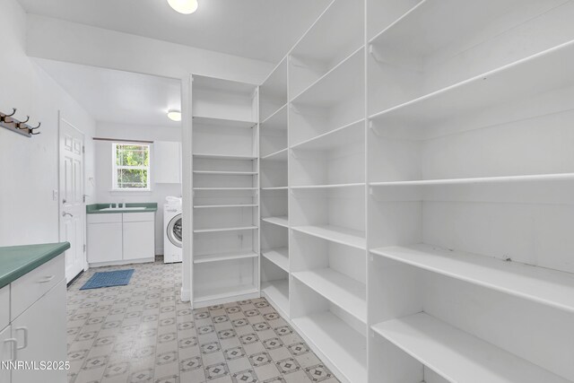 615 Oxbow Ct, Reno, NV 89511 - storage area with washer / dryer