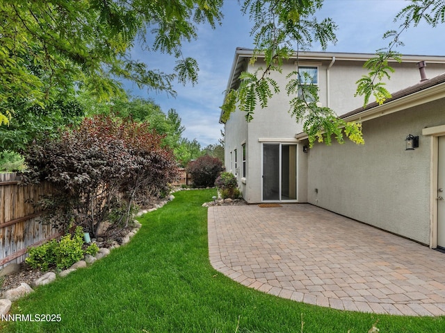 1105 Fiore Ct, Minden, NV 89423 - view of yard with a patio