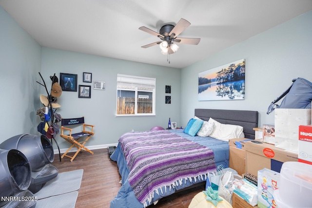 791 Noel Ln, Fallon, NV 89406 - bedroom featuring wood finished floors, baseboards, and a ceiling fan