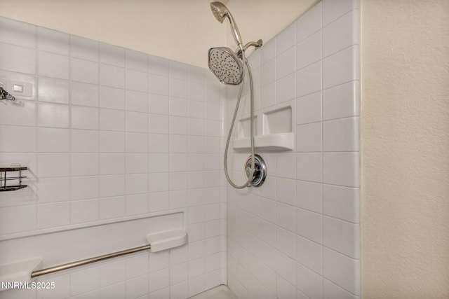 2511 Sycamore Glen Dr Apt 4, Sparks, NV 89434 - bathroom with a tile shower