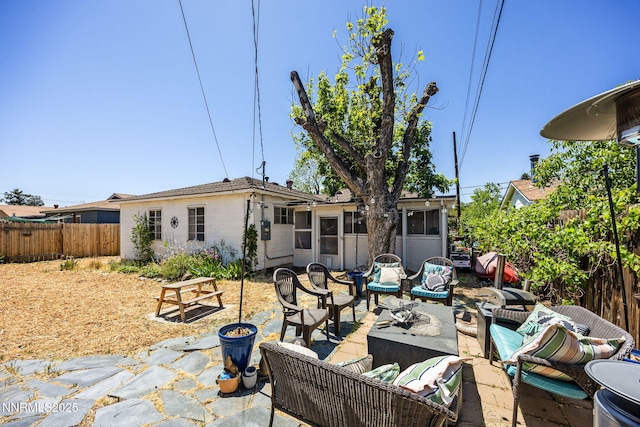 1712 Chaska Pl, Reno, NV 89502 - fenced backyard featuring outdoor lounge area and a patio