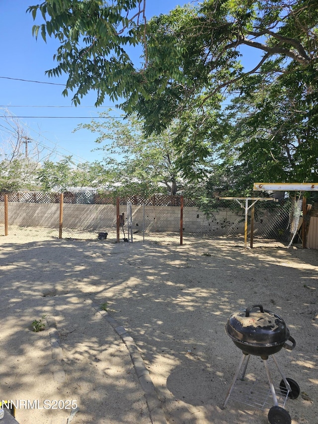 121 English St, Hawthorne, NV 89415 - view of yard