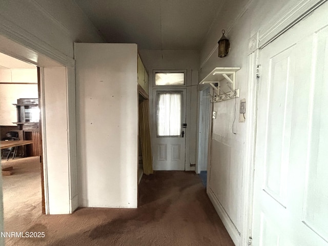 831 N 1st St, Battle Mountain, NV 89820 - corridor with carpet flooring
