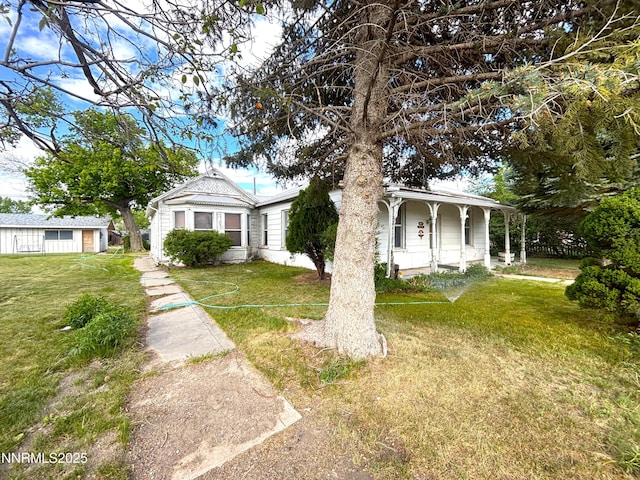 831 N 1st St, Battle Mountain, NV 89820 - view of front of house with a front yard