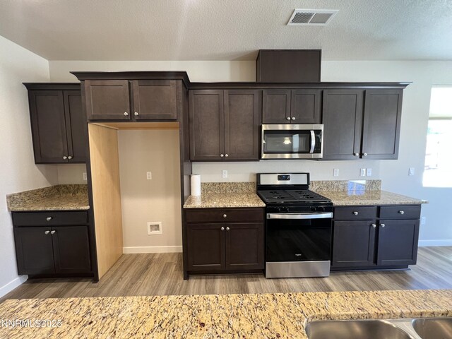 576 Country Hollow Dr, Fernley, NV 89408 - photo 10