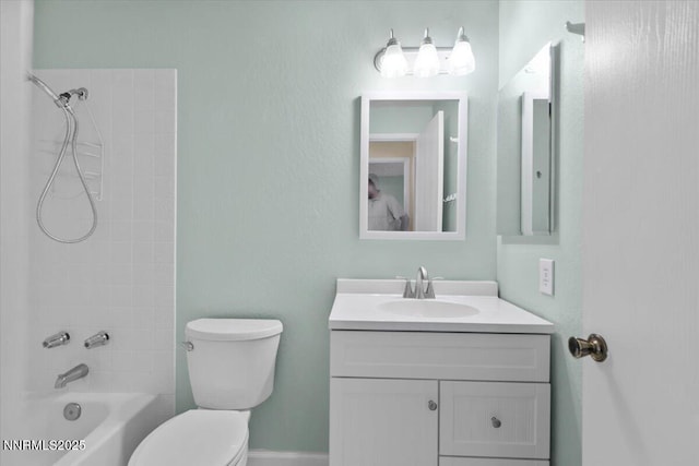 2731 Wabash Cir, Sparks, NV 89434 - full bathroom featuring vanity, toilet, and bathtub / shower combination