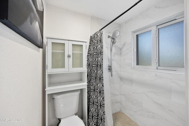 1901 S Marsh Ave, Reno, NV 89509 - full bath featuring tiled shower and toilet