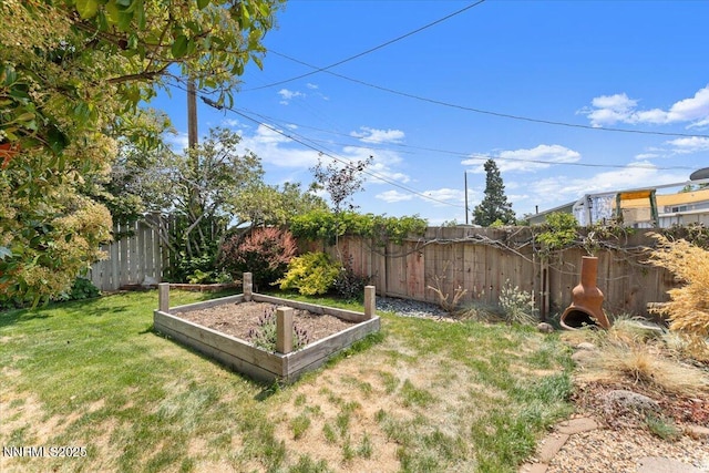 7620 Essex Way, Reno, NV 89506 - view of yard featuring a garden