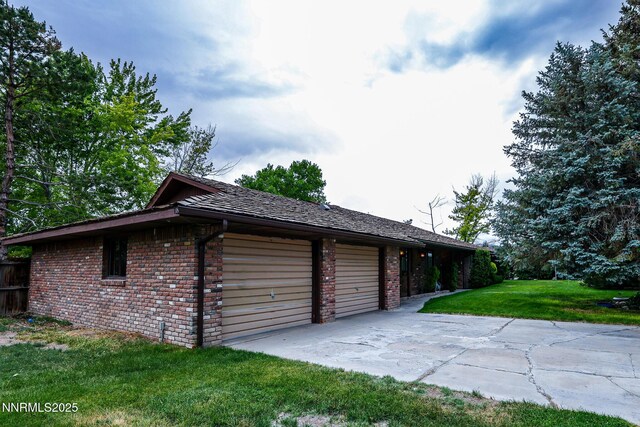 411 Pearl St, Yerington, NV 89447 - photo 1