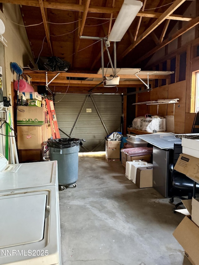 540 Anthony Ln, Fallon, NV 89406 - garage with washer / clothes dryer and a garage door opener