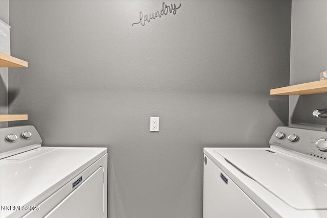 1308 Jones St, Reno, NV 89503 - laundry area featuring washing machine and clothes dryer