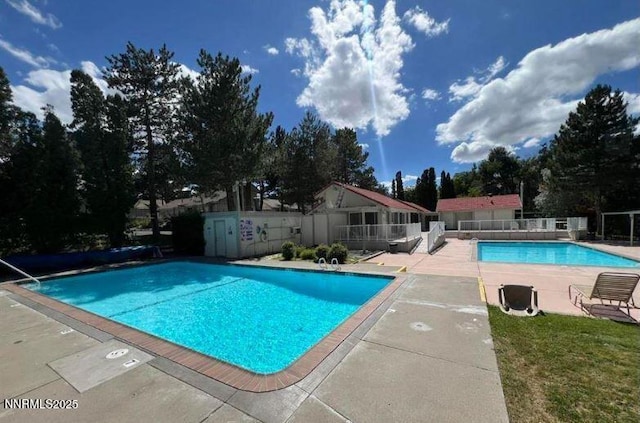 1169 Wagon Wheel Cir, Reno, NV 89503 - community pool with a patio area