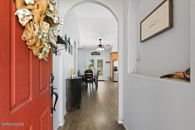 805 Samantha Cir, Fallon, NV 89406 - foyer with arched walkways, ceiling fan, dark wood-type flooring, and baseboards