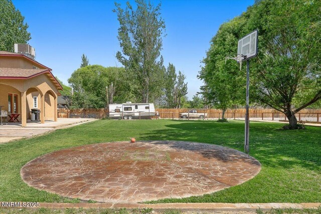 805 Samantha Cir, Fallon, NV 89406 - view of yard featuring a patio and cooling unit