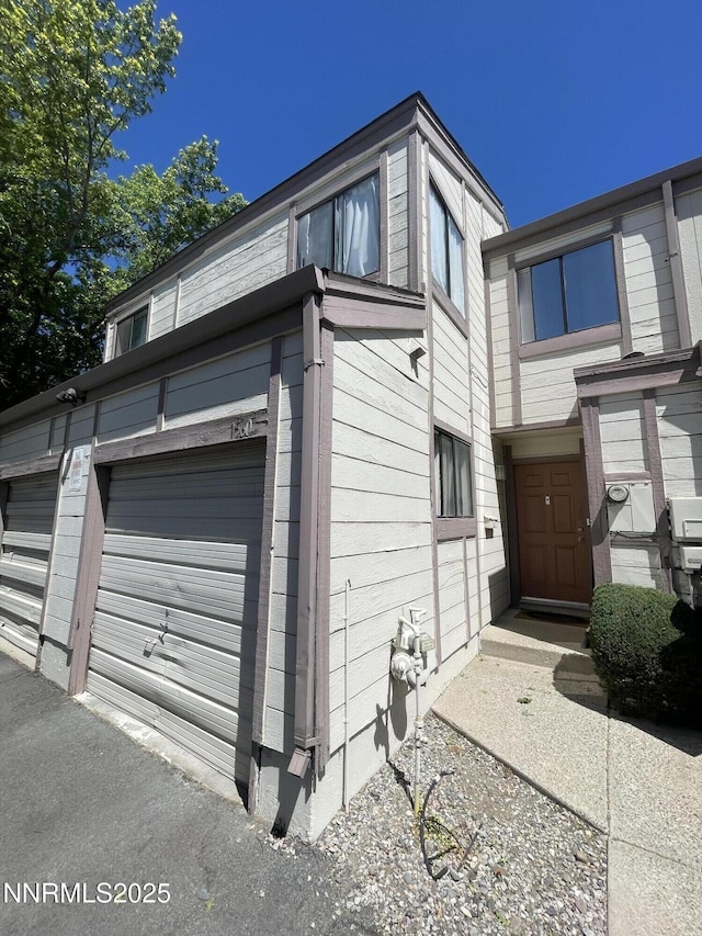 1560 Steven Ct, Sparks, NV 89431 - photo 1