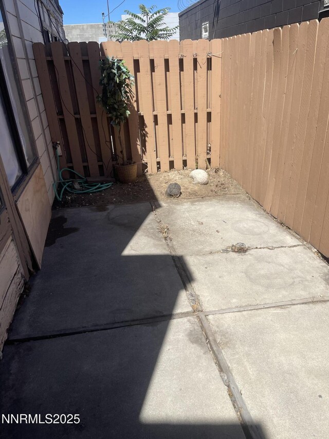 1560 Steven Ct, Sparks, NV 89431 - photo 6