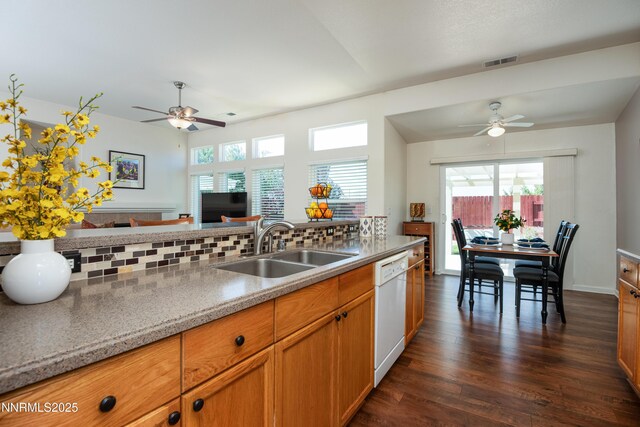 1781 Glen Cove Ct, Reno, NV 89521 - kitchen featuring a ceiling fan, a sink, dishwasher, and dark wood-type flooring