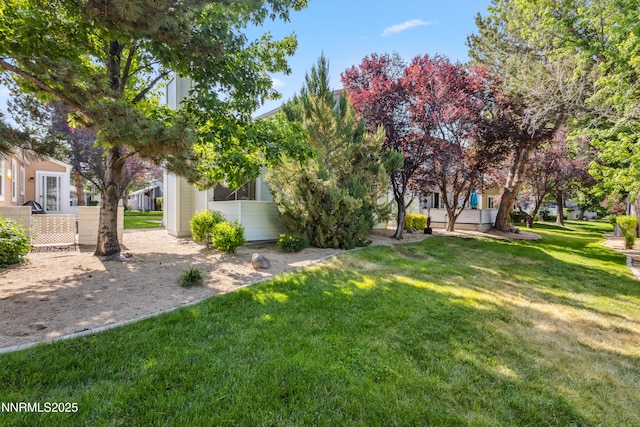 7554 Whimbleton Way, Reno, NV 89511 - view of green lawn