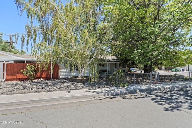 561 Ruth St, Carson City, NV 89701 - photo 3