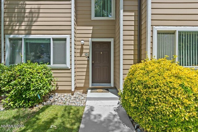 423 Barclay Ct, Reno, NV 89511 - view of doorway to property