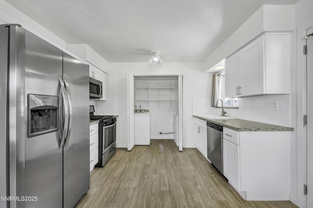 190 E Cedar St, Fernley, NV 89408 - photo 14