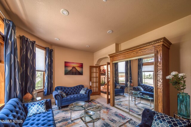 6752 Eagle Wing Cir, Sparks, NV 89436 - living area featuring recessed lighting