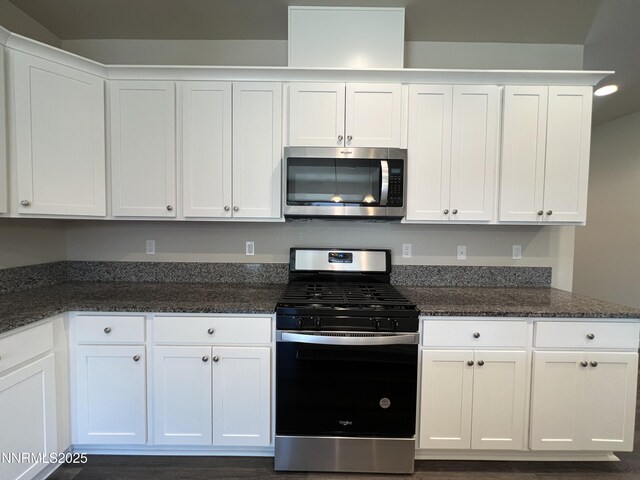 573 Country Hollow Dr, Fernley, NV 89408 - photo 13