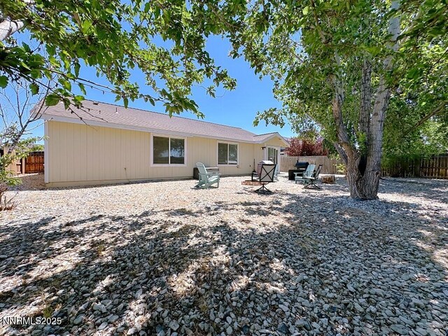 2657 Elizabeth Pkwy, Fallon, NV 89406 - back of house featuring a fenced backyard