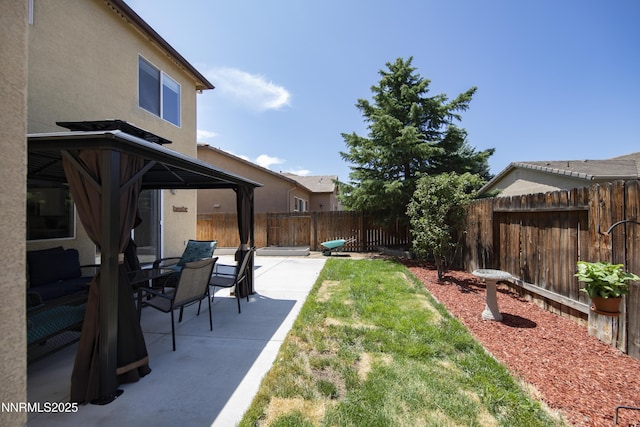 10509 Yuba Ct, Reno, NV 89521 - fenced backyard with a patio