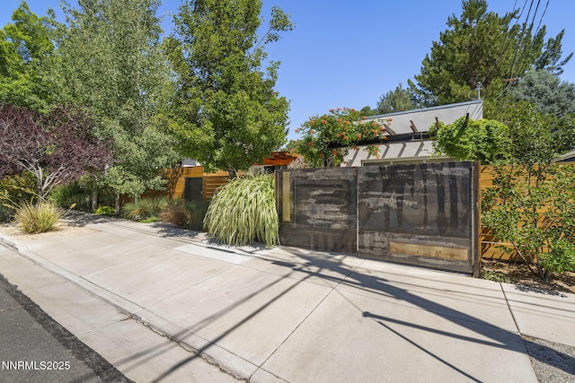 1296 Nixon Ave, Reno, NV 89509 - view of gate