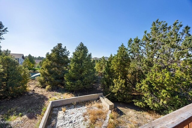 2260 Empire Rd, Reno, NV 89521 - view of yard with a garden