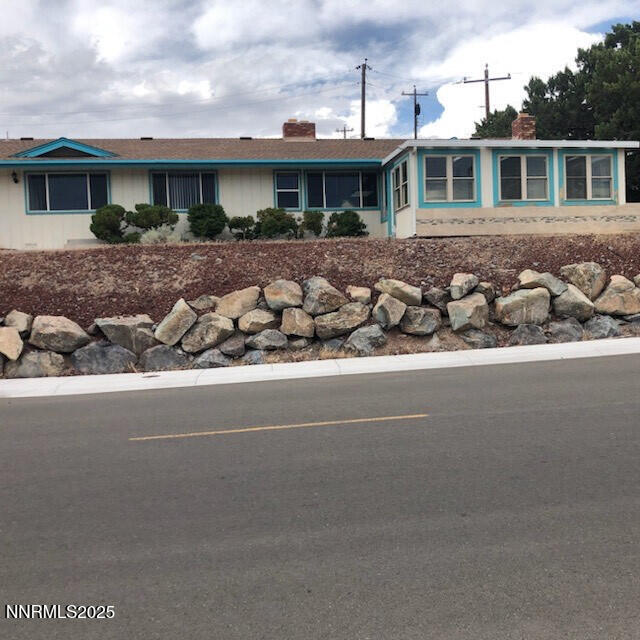 3200 Lodestar Ln, Reno, NV 89503 - photo 2