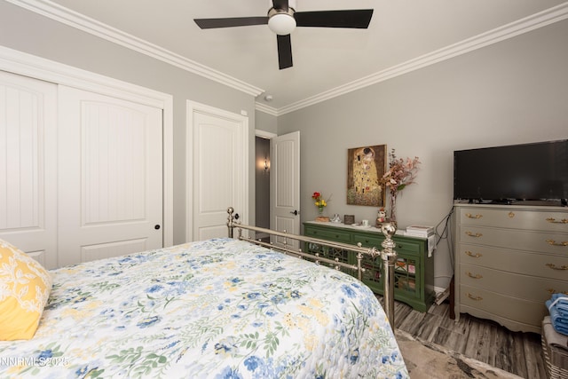 2092 Canterbury Ln, Carson City, NV 89703 - bedroom featuring crown molding and a ceiling fan