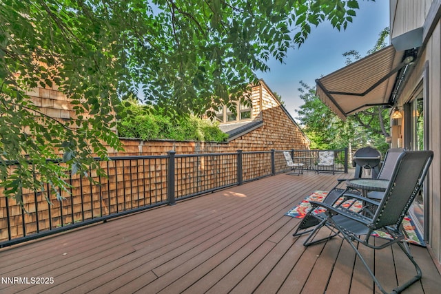 6437 Meadow Valley Ln, Reno, NV 89519 - wooden deck featuring a fenced backyard