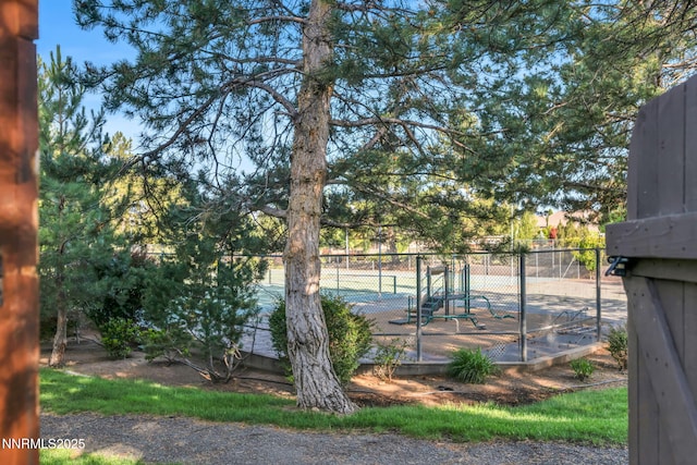 6437 Meadow Valley Ln, Reno, NV 89519 - view of tennis court