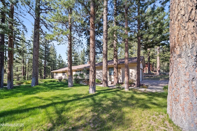 25 Yellow Pine Cir, Reno, NV 89511 - ranch-style house featuring a front lawn