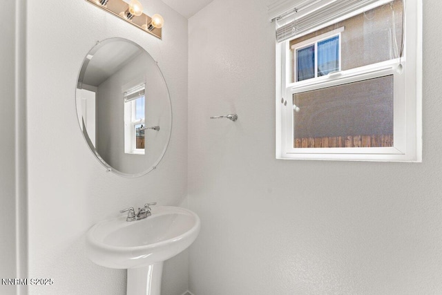 10965 Bloomsburg Dr, Reno, NV 89506 - bathroom with a sink