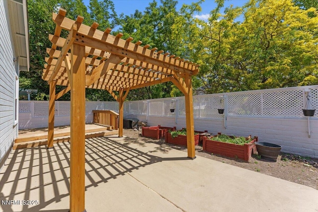 7560 Lighthouse Ln, Reno, NV 89511 - fenced backyard with a patio area and a pergola